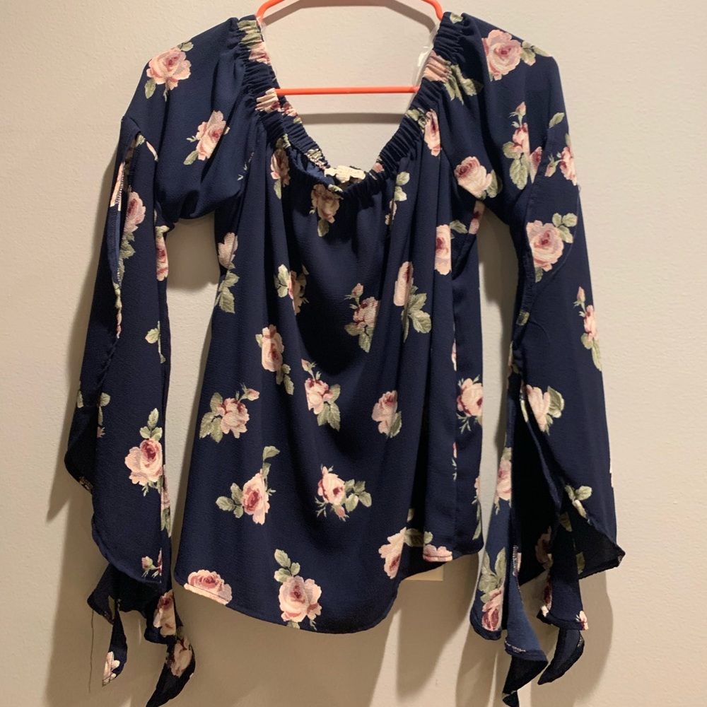 Women’s floral top